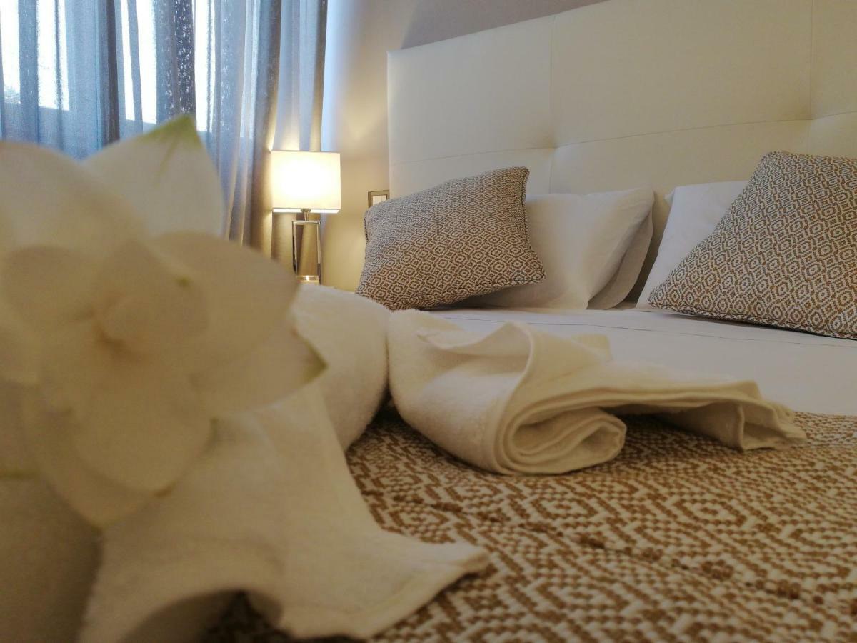 Kaloneiro Guest House Corigliano dʼOtranto Kültér fotó