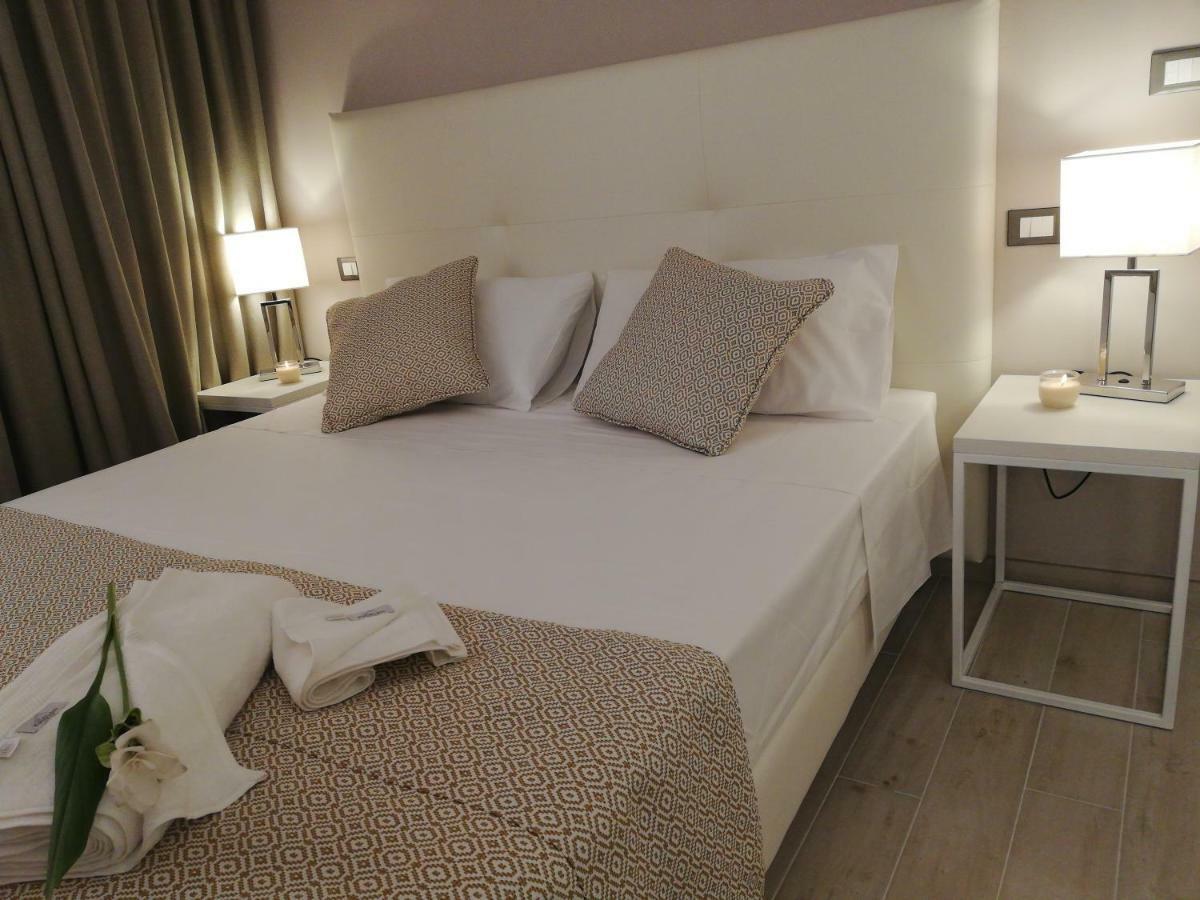 Kaloneiro Guest House Corigliano dʼOtranto Kültér fotó