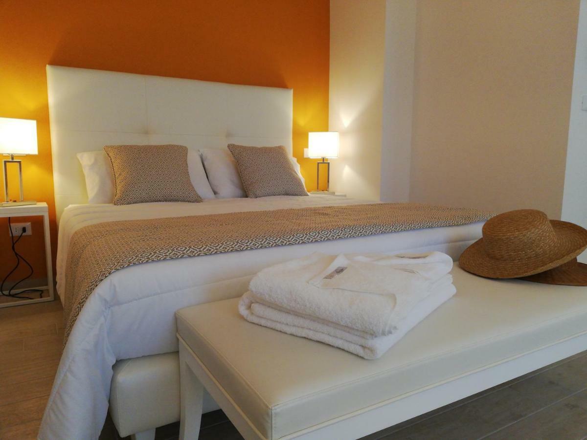 Kaloneiro Guest House Corigliano dʼOtranto Kültér fotó