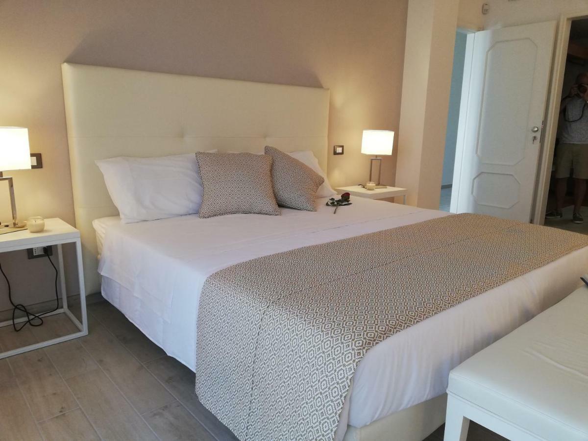 Kaloneiro Guest House Corigliano dʼOtranto Kültér fotó