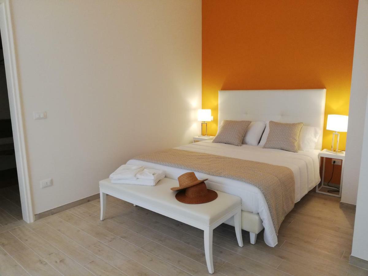 Kaloneiro Guest House Corigliano dʼOtranto Kültér fotó