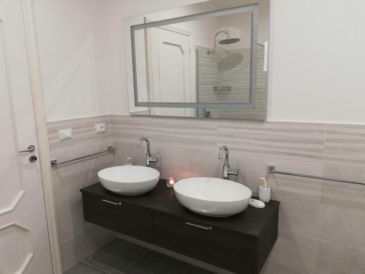 Kaloneiro Guest House Corigliano dʼOtranto Kültér fotó